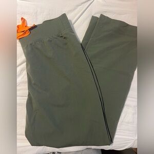 FIGS women’s Livingston moss size Large